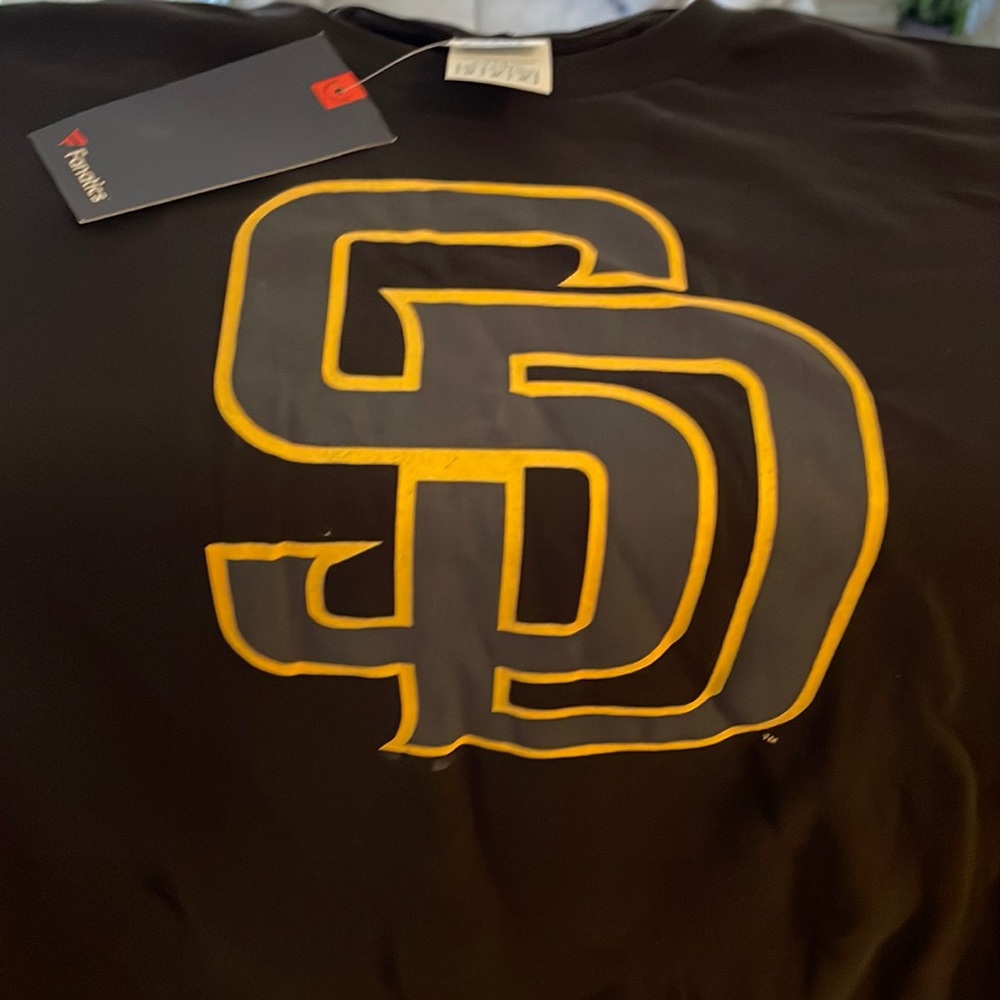 Padres baseball t shirt